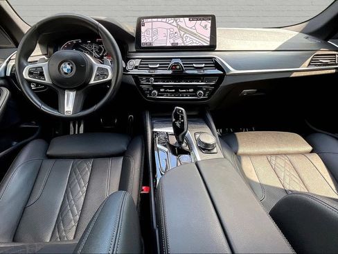 Used 2023 BMW 530i w/ M Sport Package RWD image 7