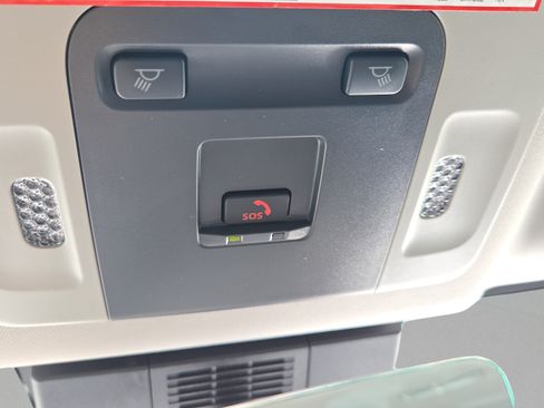 Used 2025 Toyota Camry LE FWD image 30