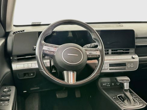Used 2025 Hyundai Kona SEL FWD image 18