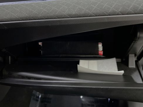 Used 2025 Toyota Camry XLE w/ Premium Plus Package image 35