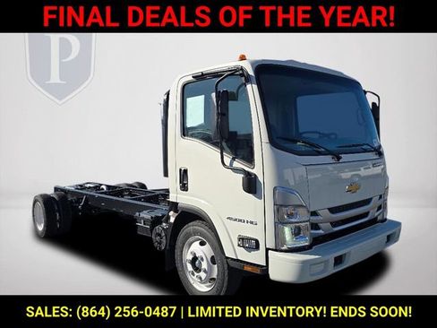 New 2025 Chevrolet Low Cab Forward image 2