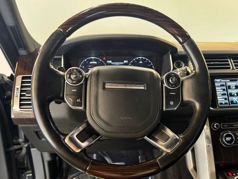 Used 2015 Land Rover Range Rover Supercharged AWD/4WD image 16