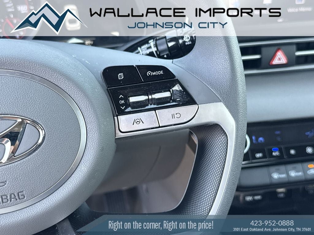 Used 2023 Hyundai Elantra SEL w/ Cargo Package FWD image 29