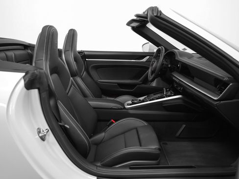 Certified 2025 Porsche 911 Carrera S RWD image 36
