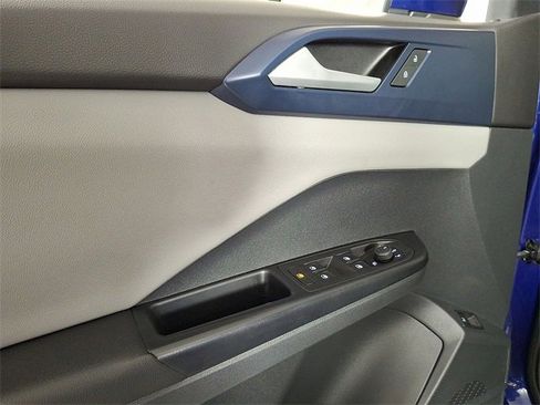 Used 2023 Volkswagen Taos SE image 14