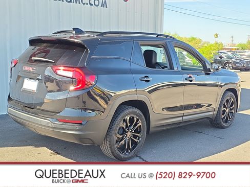Used 2022 GMC Terrain SLT w/ Tech Package FWD image 7