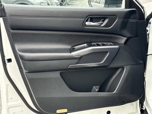 Certified 2022 Nissan Pathfinder SL w/ SL Premium Package image 16