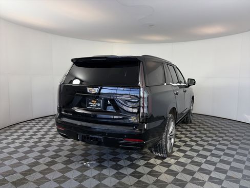 Used 2025 Cadillac Escalade Sport Platinum image 11