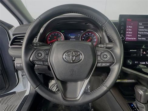 Used 2021 Toyota Camry XSE image 15