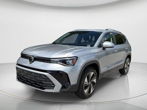 New 2026 Volkswagen Taos SE AWD/4WD image 1