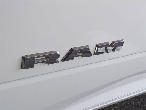 Used 2019 RAM 2500 Big Horn image 33