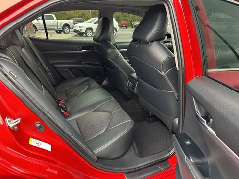 Used 2019 Toyota Camry XSE image 13