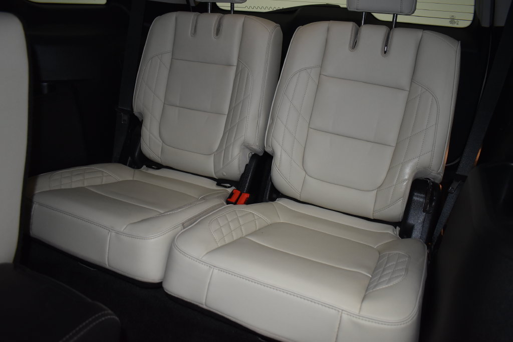 Used 2017 Ford Explorer Platinum AWD/4WD image 31