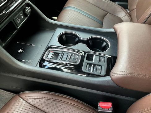 Used 2023 Honda Pilot Elite image 18