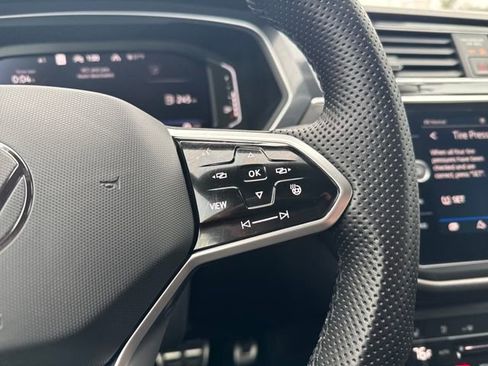 Used 2023 Volkswagen Tiguan SEL R-Line image 20