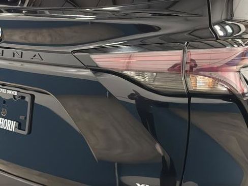 Used 2025 Toyota Sienna XLE FWD image 37