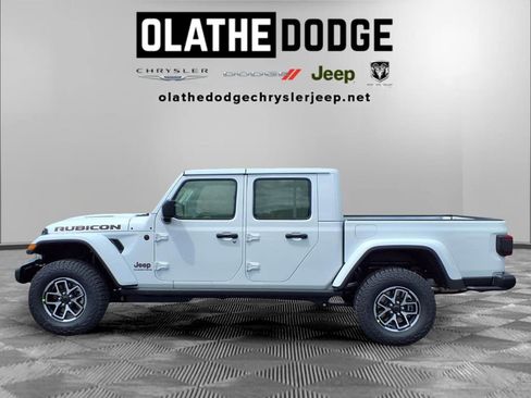 New 2026 Jeep Gladiator Rubicon w/ Steel Power Dome Hood Package AWD/4WD image 20