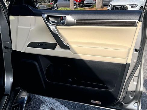 Used 2023 Lexus GX 460 Premium image 23