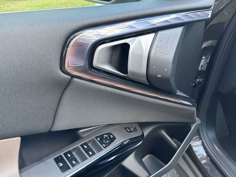 New 2026 BMW X3 xDrive30 w/ Premium Package image 17