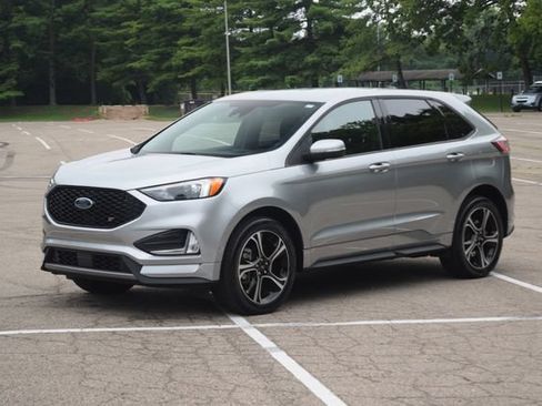 Used 2023 Ford Edge ST w/ Cargo Accessory Package AWD/4WD image 20