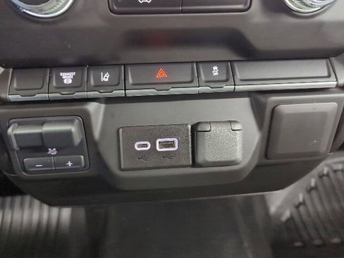 Used 2024 GMC Sierra 3500 Pro AWD/4WD image 15