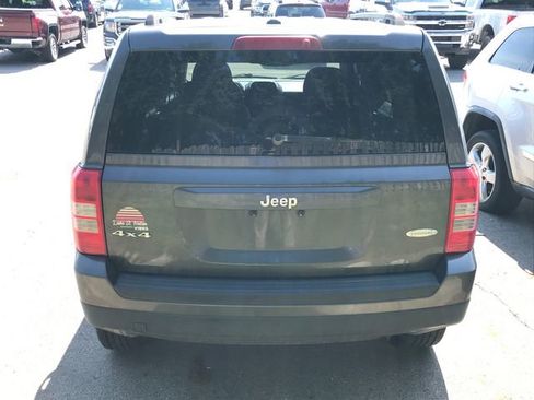 Used 2015 Jeep Patriot Latitude AWD/4WD image 11