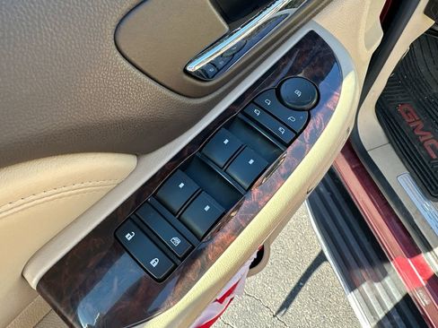 Used 2008 GMC Yukon Denali image 21