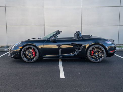 Used 2025 Porsche 718 Boxster S image 2