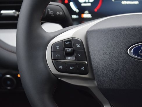 New 2026 Ford Explorer Active w/ Active Comfort Package image 9