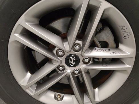 Used 2017 Hyundai Santa Fe Sport image 31