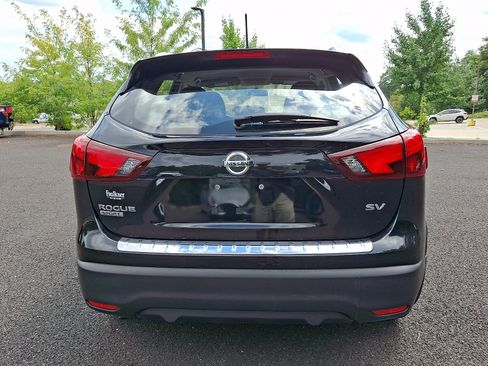 Certified 2017 Nissan Rogue Sport SV w/ SV Premium Package FWD image 5