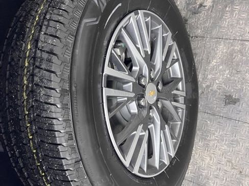 New 2026 Chevrolet Traverse LT w/ Driver Confidence Package image 21