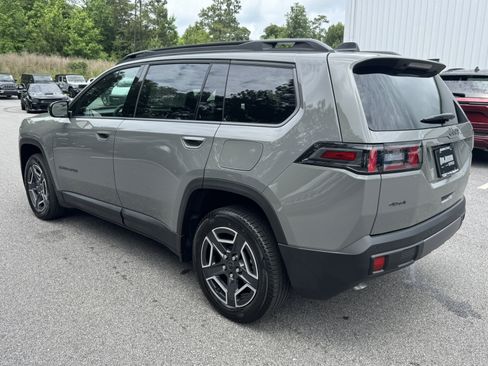 New 2026 Jeep Cherokee Laredo AWD/4WD image 7