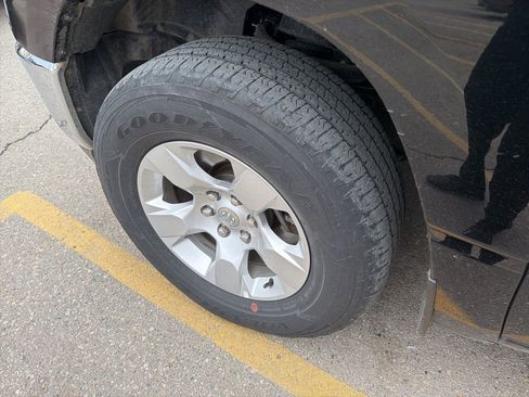 Used 2021 RAM 1500 Big Horn image 12