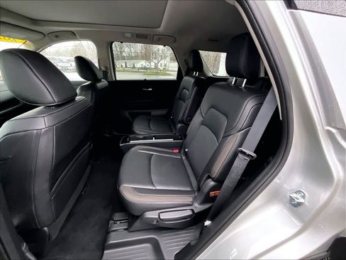 Used 2024 Nissan Pathfinder SL w/ SL Premium Package image 15