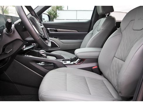 Certified 2024 Kia Telluride EX X-Line AWD/4WD image 28