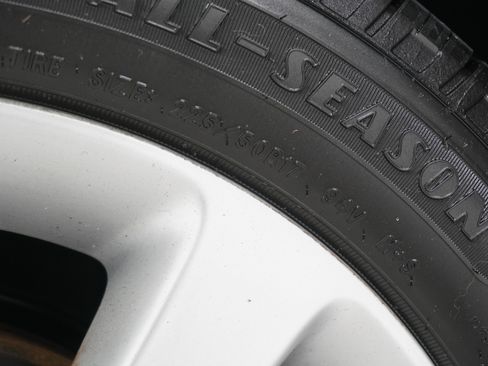 Used 2016 Buick Verano w/ Comfort Package image 24