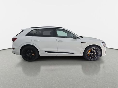 Used 2023 Audi e-tron Chronos w/ Chronos Package image 7