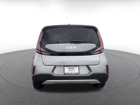 Used 2025 Kia Soul LX w/ LX Technology Package image 12