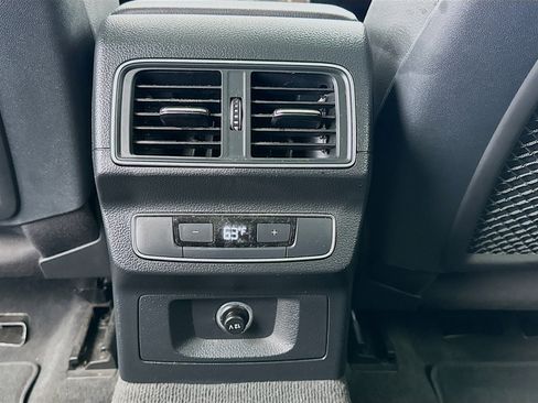 Used 2019 Audi Q5 2.0T Premium w/ Convenience Package image 17