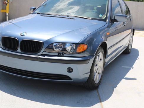 Used 2004 BMW 325xi Sedan AWD/4WD image 24