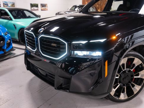 Used 2023 BMW XM w/ M Driver's Package AWD/4WD image 60