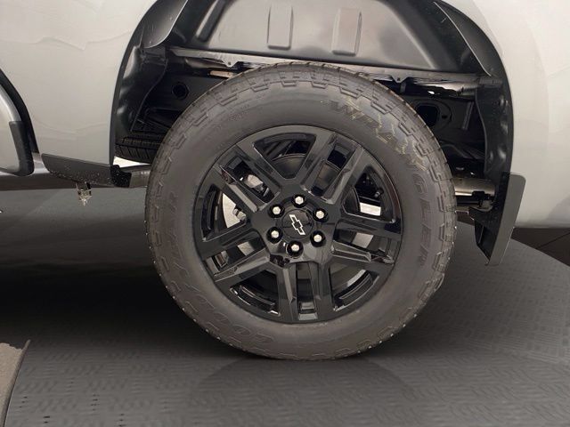 New 2026 Chevrolet Silverado 1500 Custom w/ Turbomax Blackout Package AWD/4WD image 17