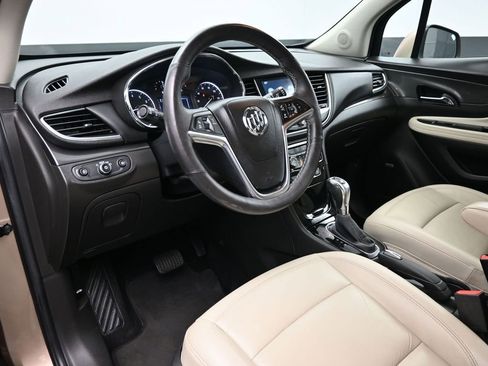 Used 2018 Buick Encore Premium image 18