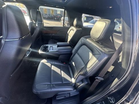 Used 2023 Lincoln Navigator Reserve w/ Monochromatic Package image 10