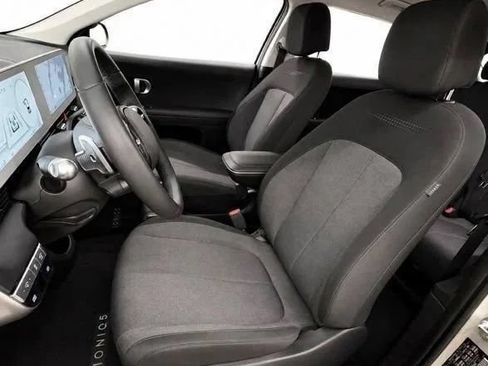 Used 2024 Hyundai Ioniq 5 SEL AWD/4WD image 16
