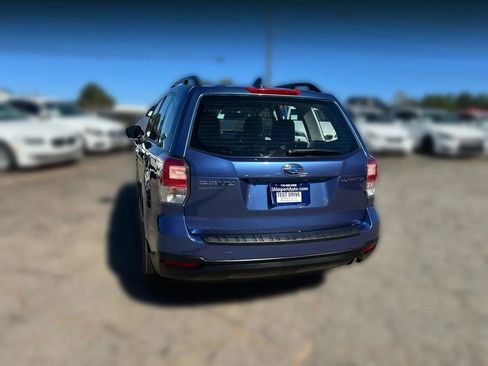 Used 2017 Subaru Forester 2.5i w/ Alloy Wheel Package image 10