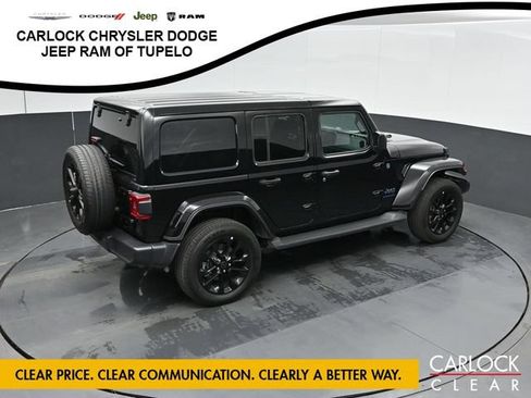 Used 2025 Jeep Wrangler Unlimited Sahara AWD/4WD image 31