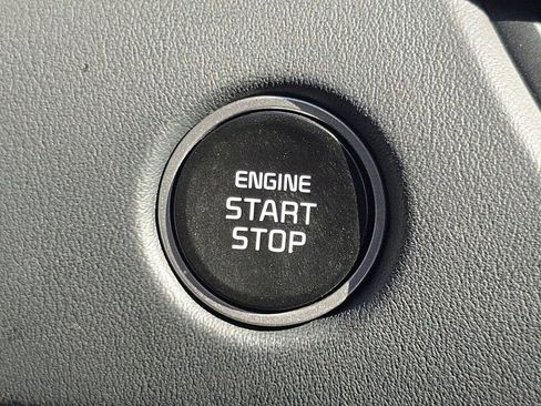 Used 2025 Kia Seltos EX image 37