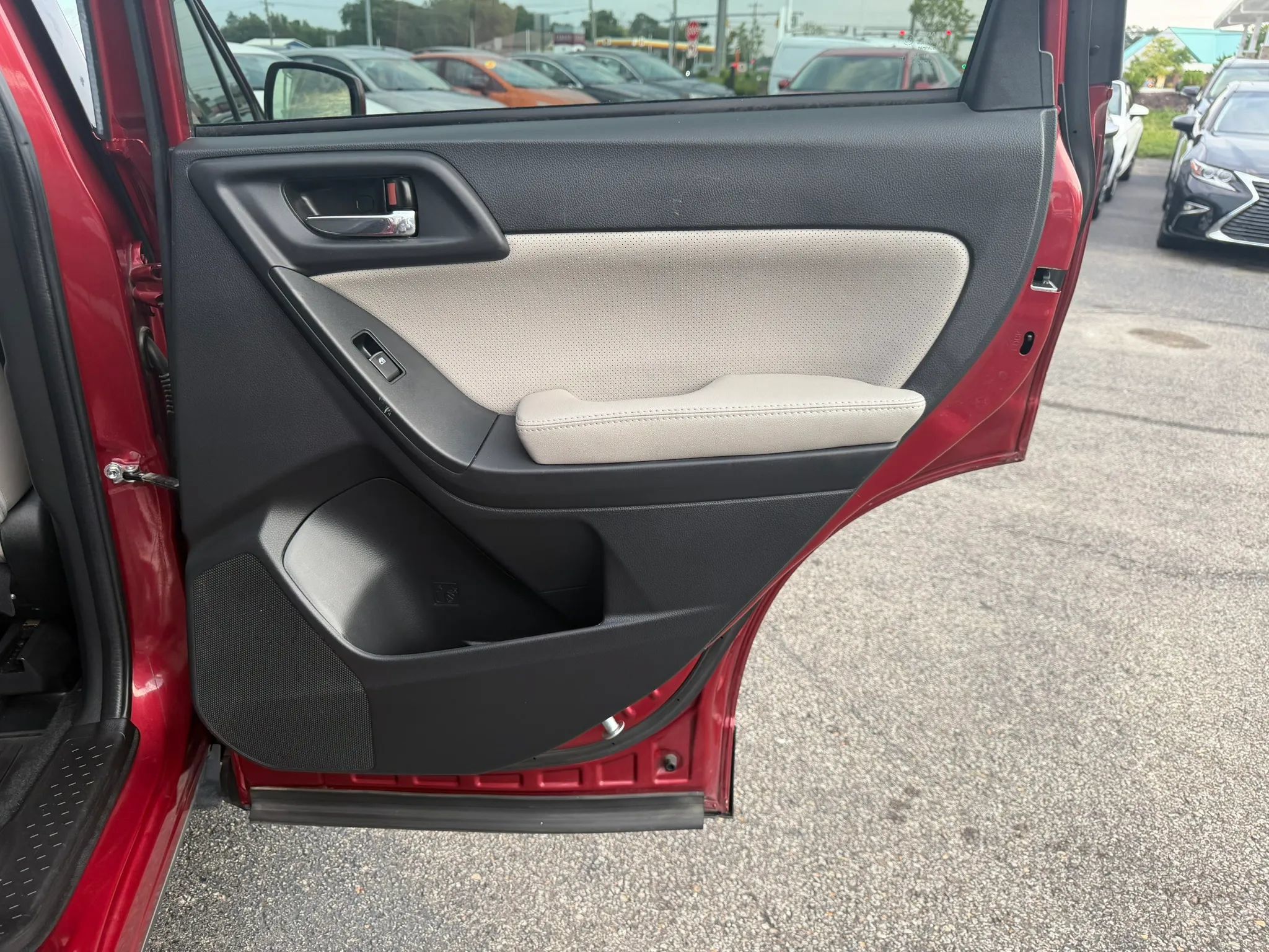 Used 2017 Subaru Forester 2.5i Limited AWD/4WD image 30
